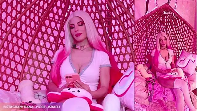 dana_more on StripChat 