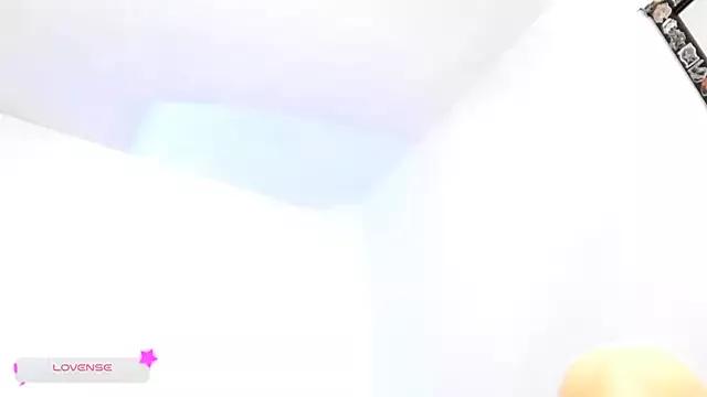 DollCam__ on StripChat 