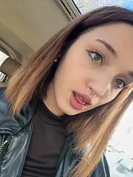 DollyTall — Flash sexy tits right when driving