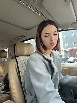 DollyTall — Flash sexy tits right when driving