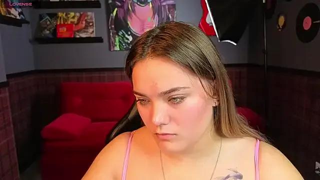 Emma_Reeed on StripChat 