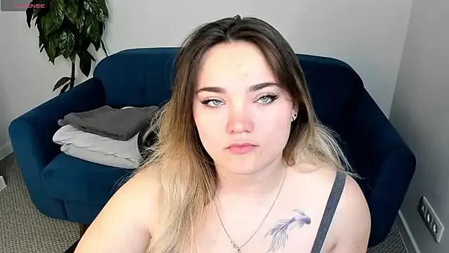 Emma_Reeed on StripChat 