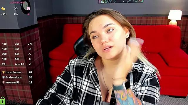 Emma_Reeed on StripChat 
