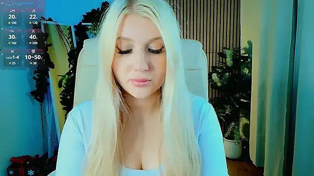 Evacadooo on StripChat