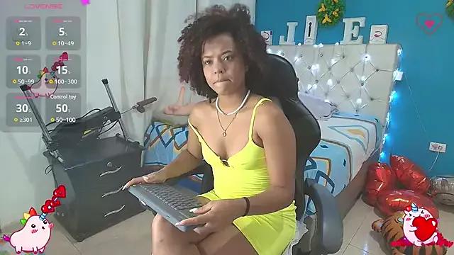 Eylend_Lisboa on StripChat 