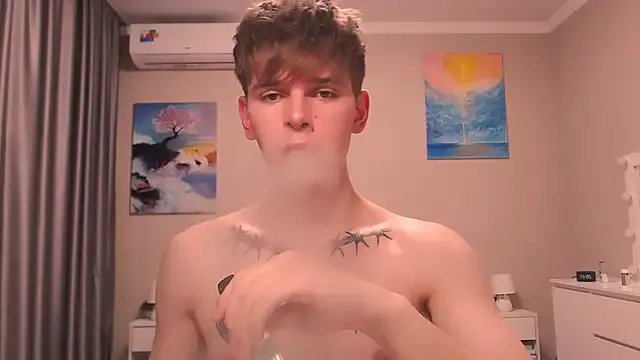 Fredd_Xanders on StripChat