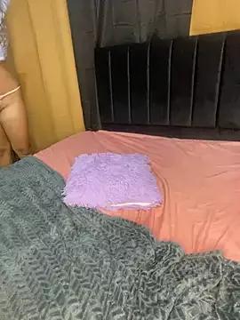 Hanna_19x on StripChat 