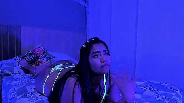 hannnasmith — spit and kiss my breasts