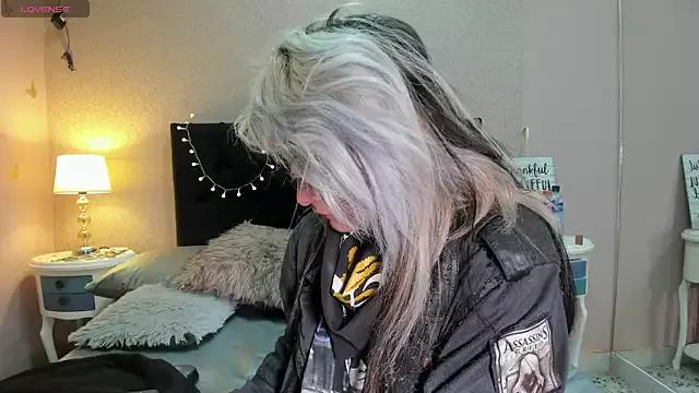 HollyWould__ on StripChat 