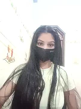 Hot-Soniya733 — Boobs Oil in public 