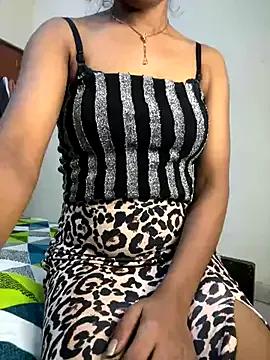 hottiexxxmexxx — Show my boobs