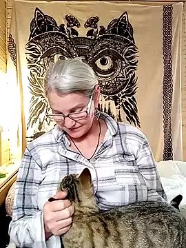 irinamaux on StripChat 