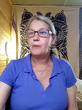 irinamaux on StripChat 