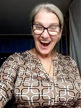 irinamaux on StripChat 