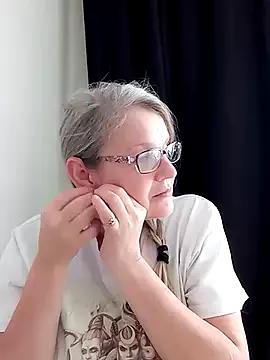 irinamaux on StripChat 