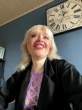 JennaLinn — Fuck pussy with dildo