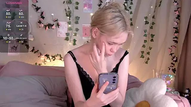 Kellybbface on StripChat 