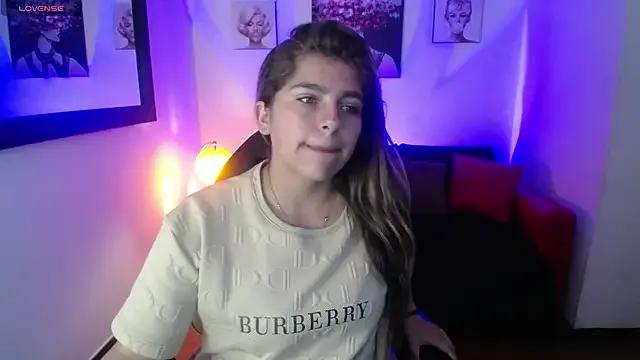 Kitten_Cam — splash boobs