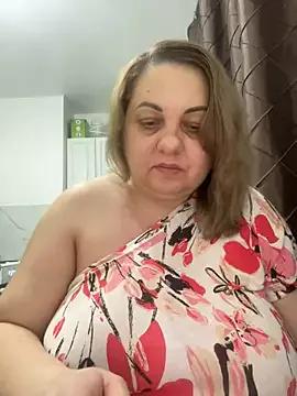 LanaSoftt on StripChat 