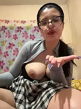 Larra69 on StripChat 