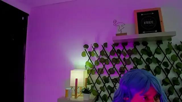 LilaDesire — Slowly removing stockings 
