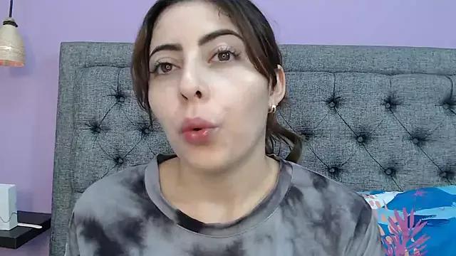 LilaSuni on StripChat 