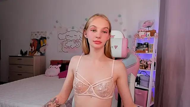 Lili_Lucky on StripChat