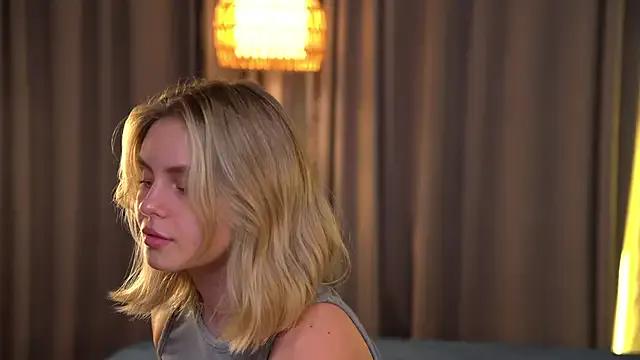 LilithEve_ — tease bite lips