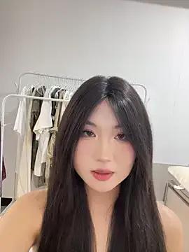 lilyxye77 on StripChat