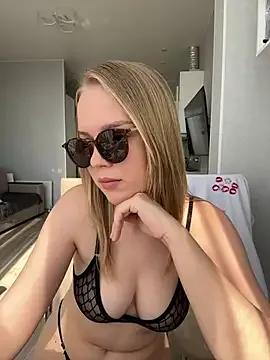 Little_Forest_ELF on StripChat 