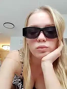 Little_Forest_ELF on StripChat 