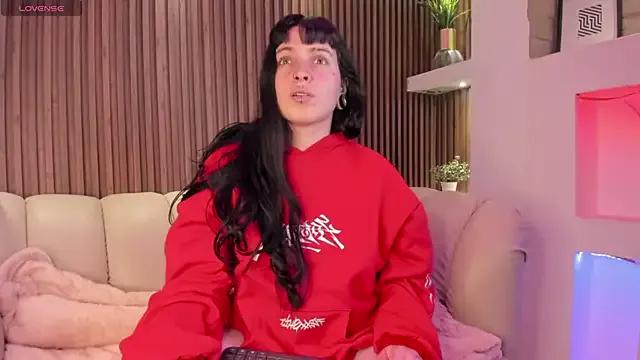 Lucy_Smith2 — Show ass + anal plug + spank ass   <3