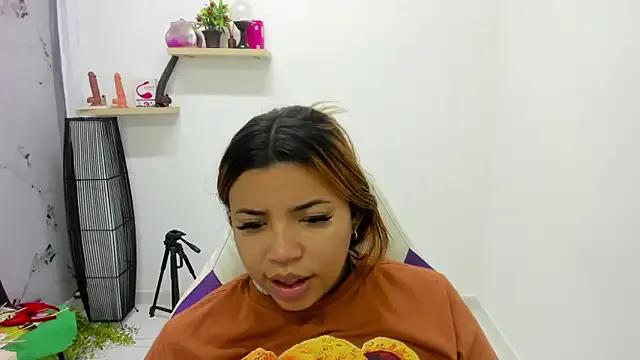 Lucy_Strong — Spit and Stroke