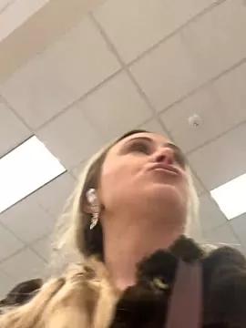 lunagirl13 on StripChat