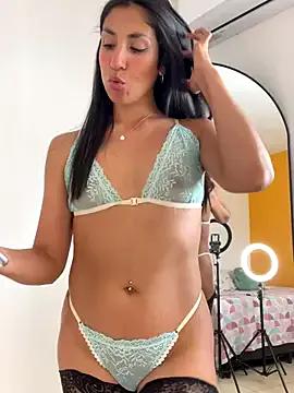 MaddyX__ on StripChat 