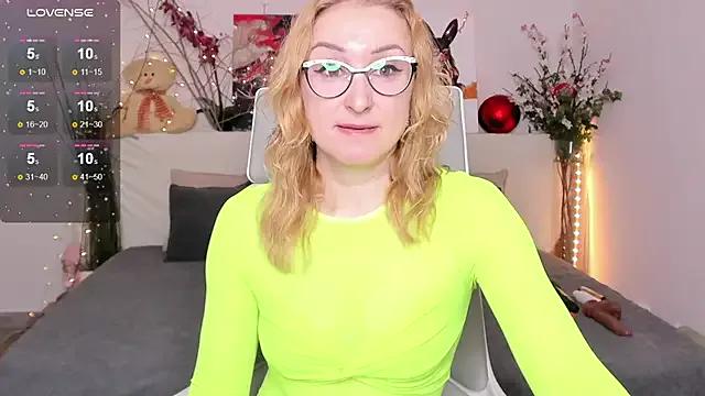 MadissonKiss — Let's have a nice cum together!