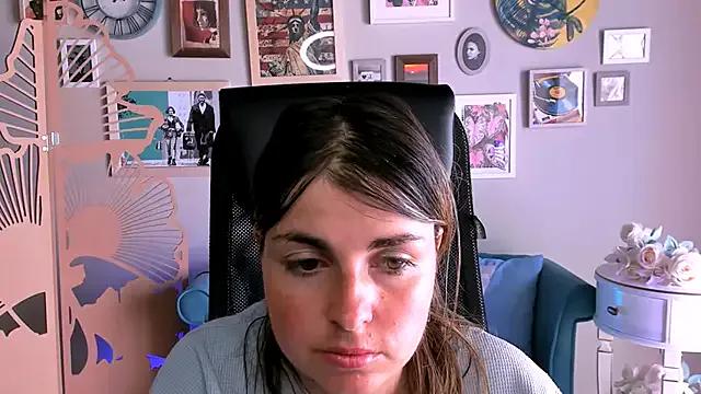 MartaEdams on StripChat