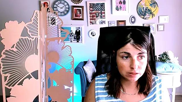 MartaEdams on StripChat