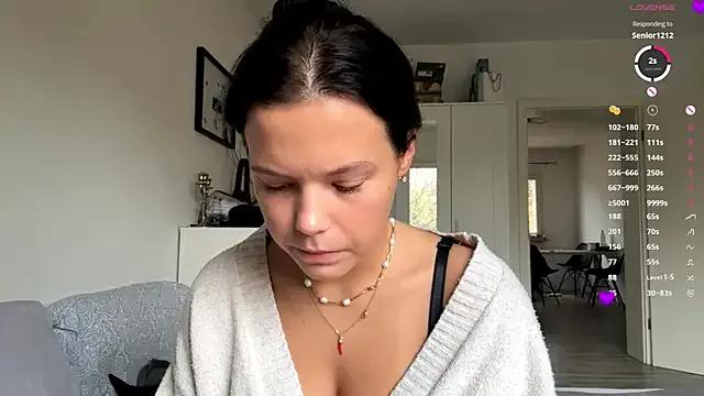 MaydaCornwall — flash my sweet tits <3