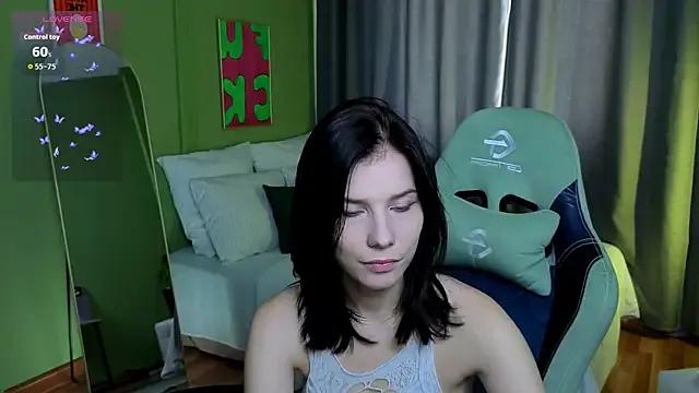 Mell_Hyees on StripChat 