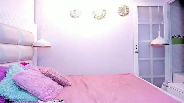 Miia_Glow on StripChat