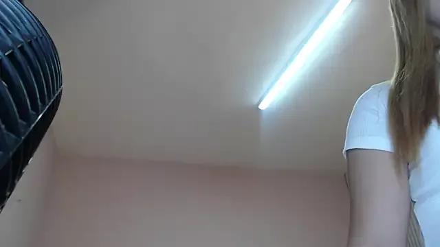 MollyCruz on StripChat 