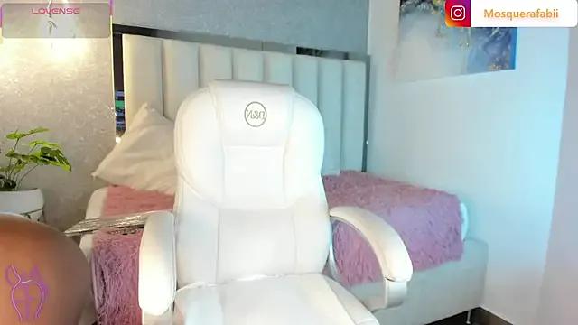 NainaDeiviss on StripChat 