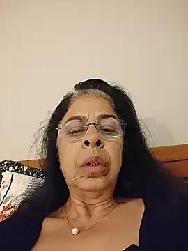 NakedMILFx — Pussy play