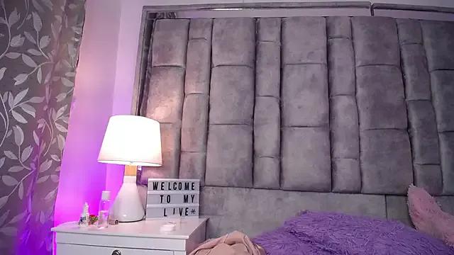 nath_evanss — SHOW BOOBS