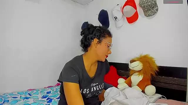 Nenita_Hot_ on StripChat 