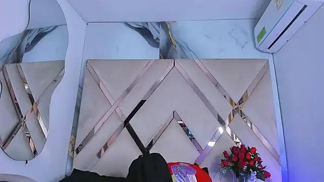 ninaht on StripChat 