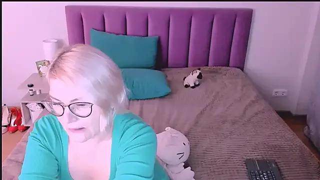 sabrinamacmarren — can you make me cum