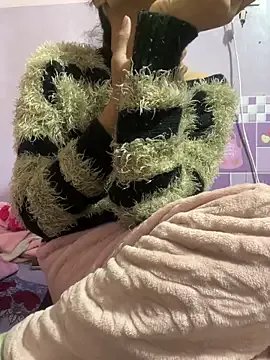 Sandhya_77 on StripChat