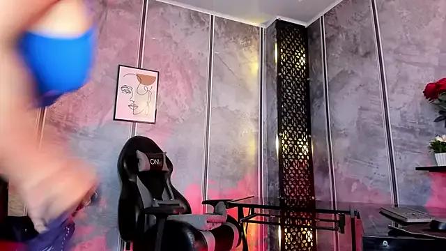 Saraakushh on StripChat 